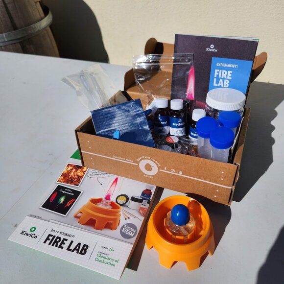 Fire Lab KiwiCo Kiwi Co. Crate Science Experiment Craft Kit Chemistry ST… - Picture 2 of 7